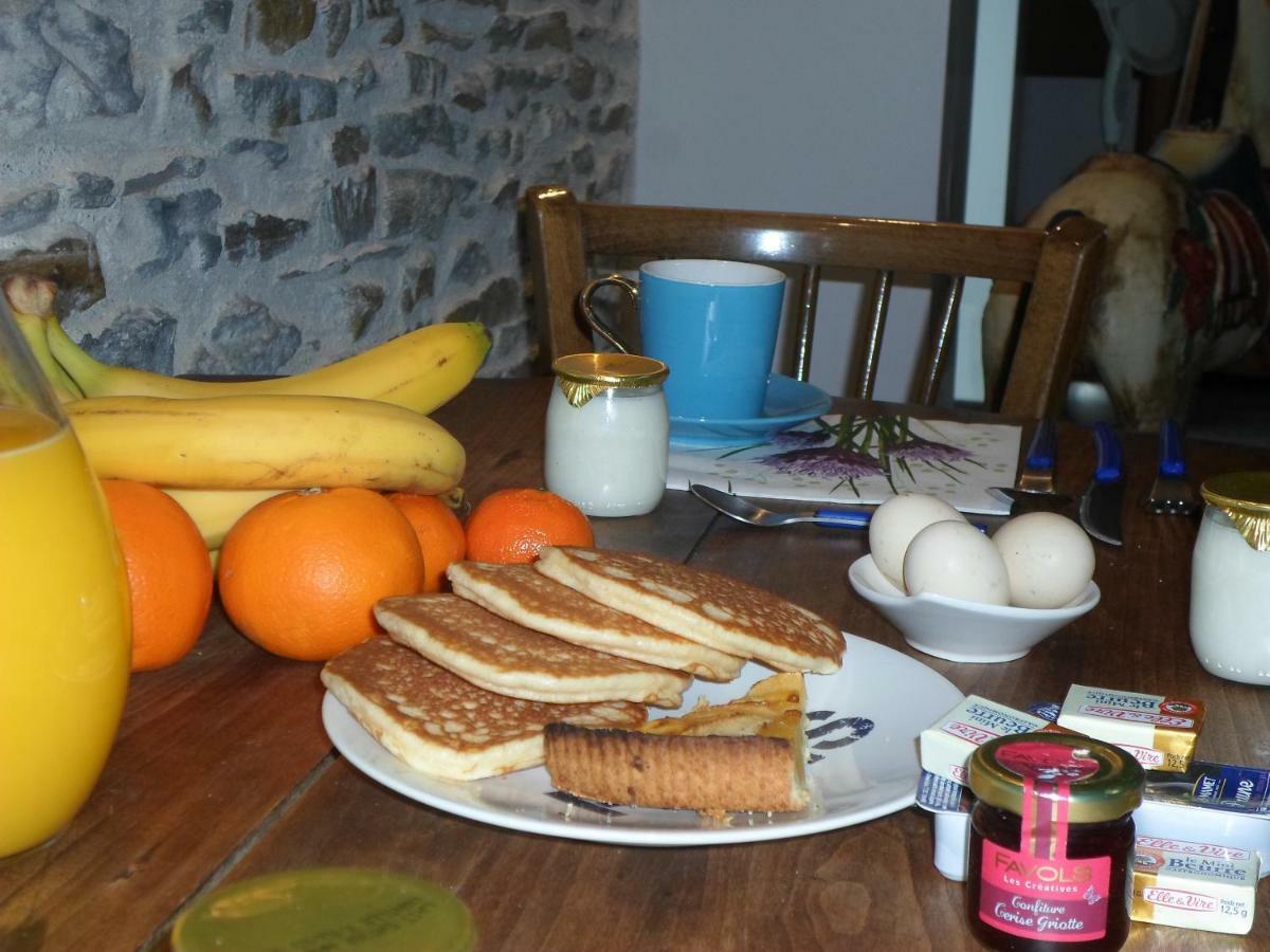 Les Colombes De La Baie Du Mont Saint-Michel Bed and Breakfast Aucey-la-Plaine Eksteriør billede